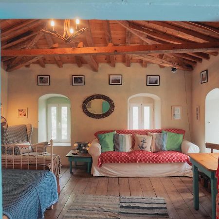 Vintage Stone-Built Country Cottage In Richea Kouloureika エクステリア 写真