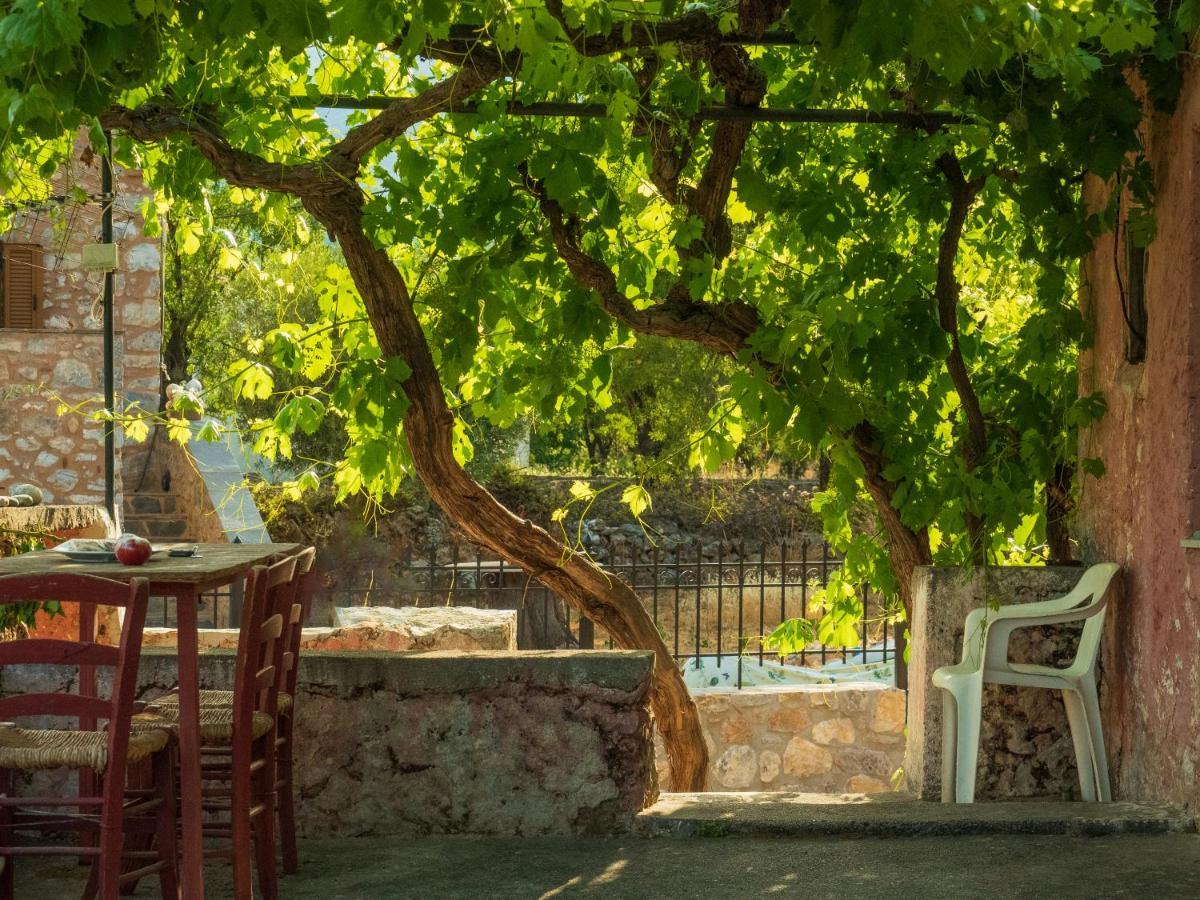 Vintage Stone-Built Country Cottage In Richea Kouloureika エクステリア 写真