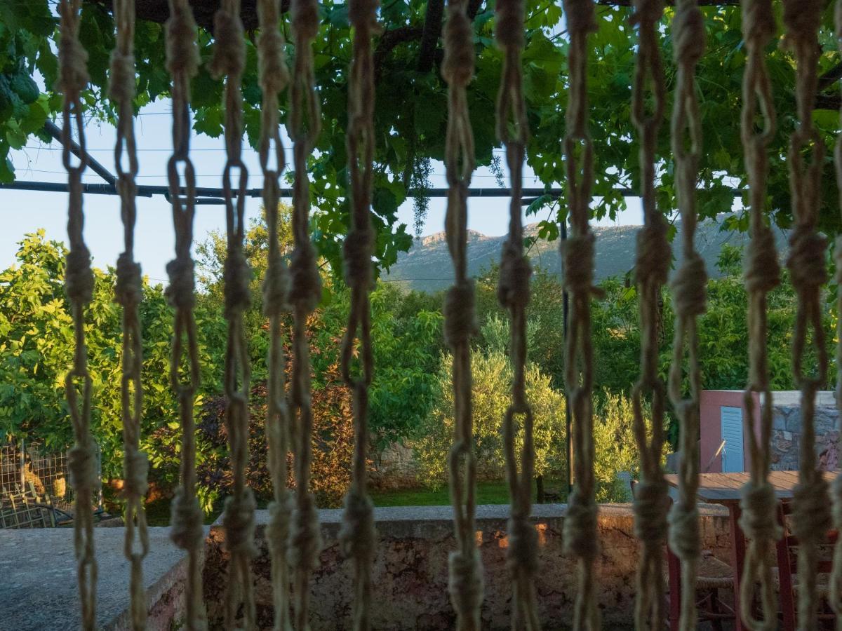Vintage Stone-Built Country Cottage In Richea Kouloureika エクステリア 写真
