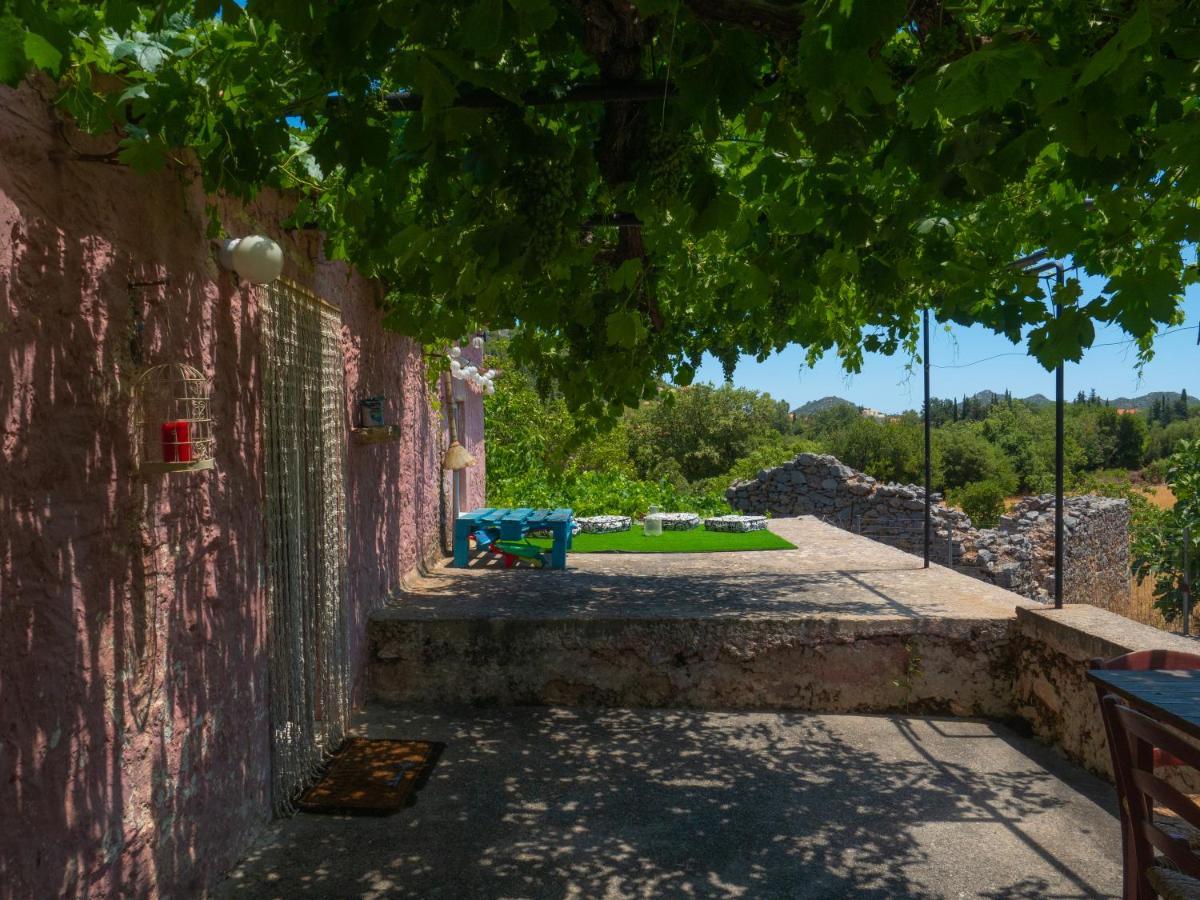 Vintage Stone-Built Country Cottage In Richea Kouloureika エクステリア 写真