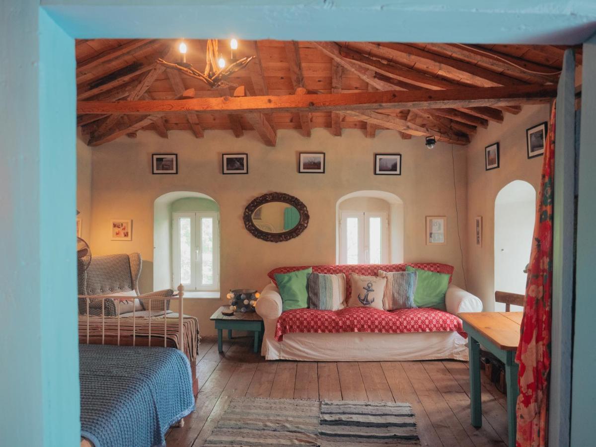 Vintage Stone-Built Country Cottage In Richea Kouloureika エクステリア 写真