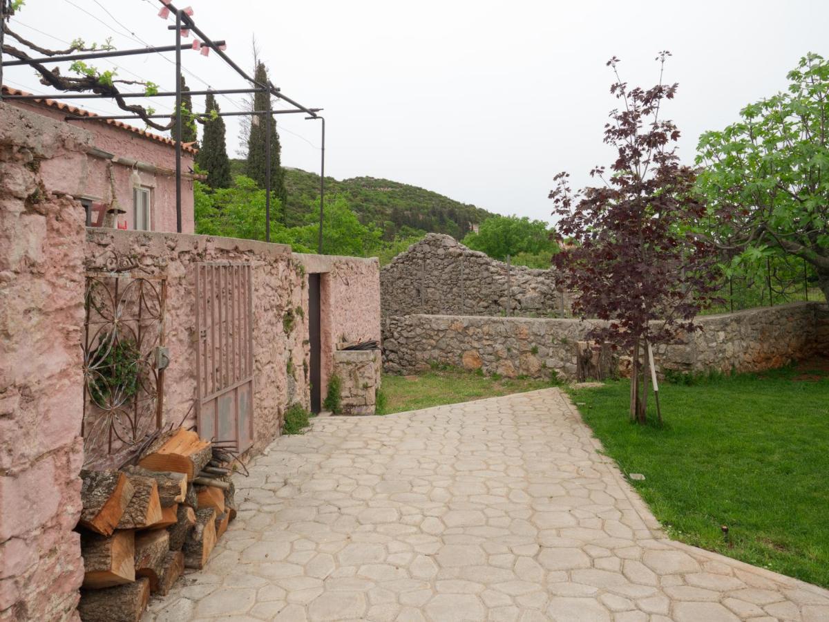 Vintage Stone-Built Country Cottage In Richea Kouloureika エクステリア 写真