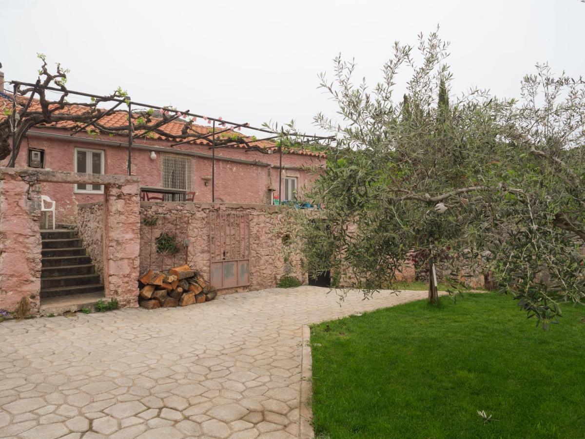 Vintage Stone-Built Country Cottage In Richea Kouloureika エクステリア 写真