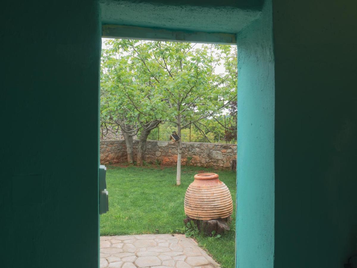 Vintage Stone-Built Country Cottage In Richea Kouloureika エクステリア 写真