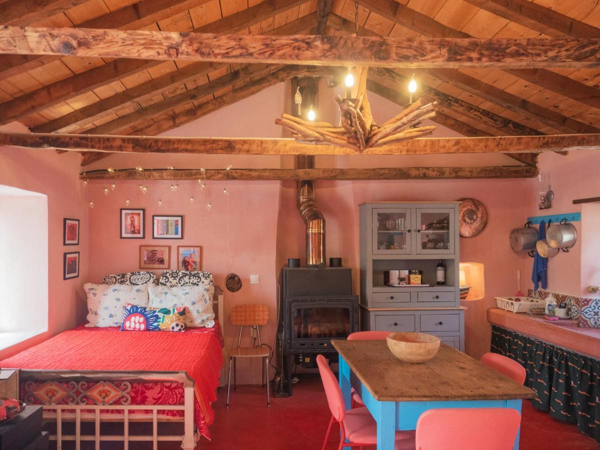 Vintage Stone-Built Country Cottage In Richea Kouloureika エクステリア 写真